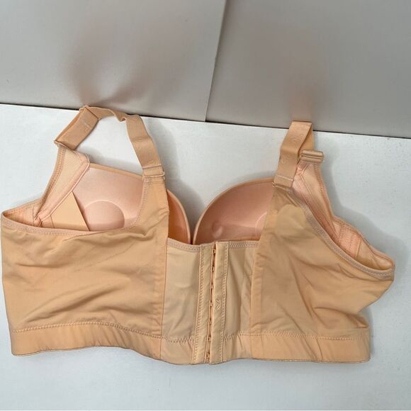 New 42DD Bra    - Picture 2 of 8